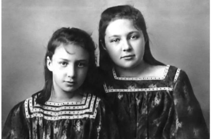 photo of two Russian girls